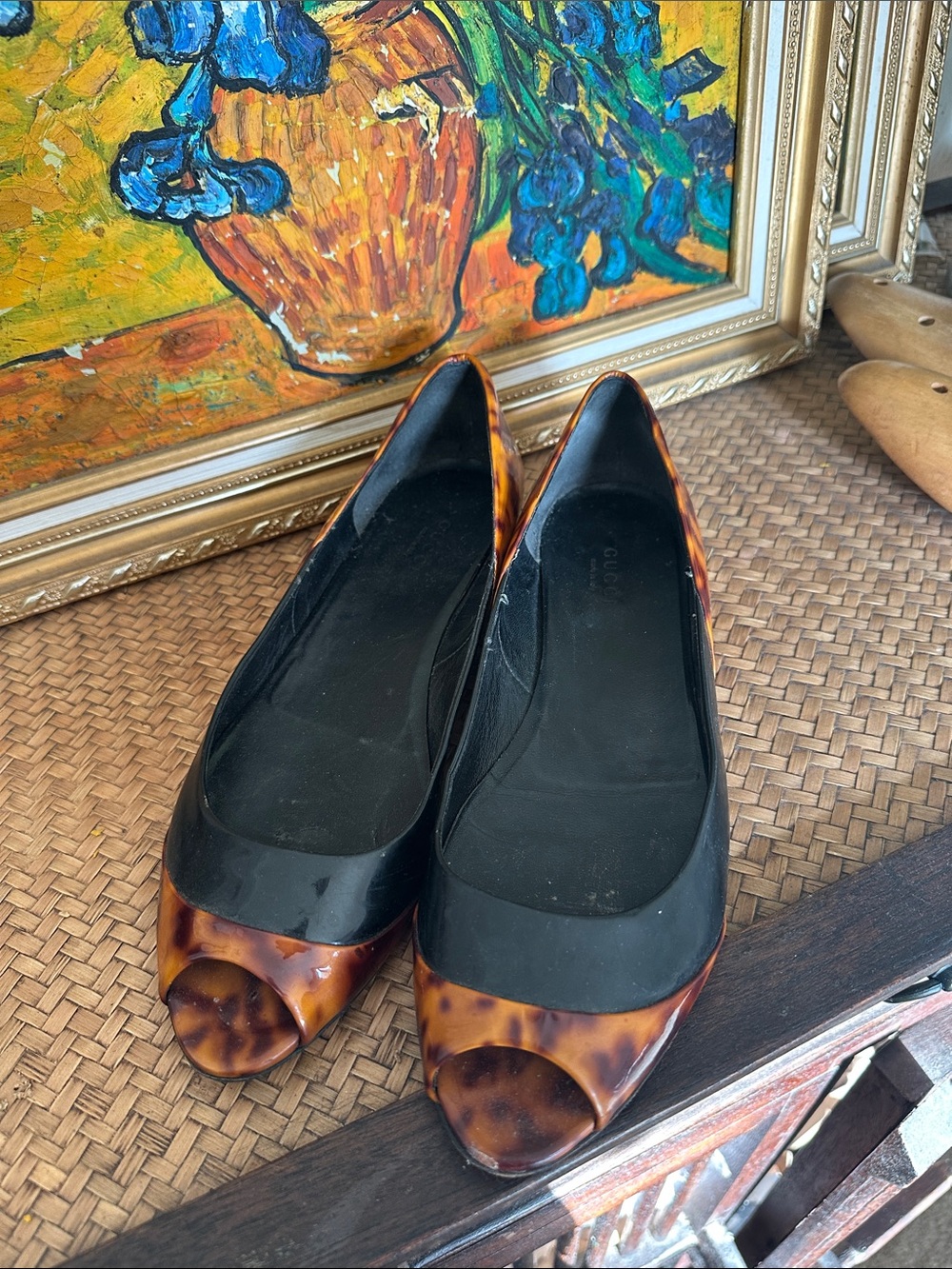 Gucci open-toe patent leather ballet flats
